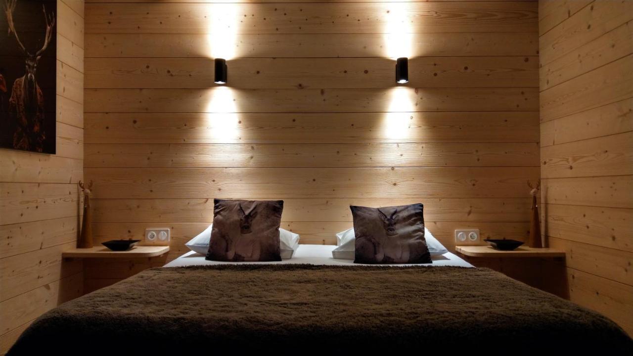 Domaine De L'Olifant Bed & Breakfast Champanges Eksteriør bilde
