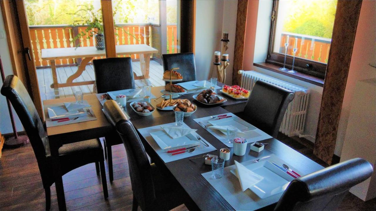 Domaine De L'Olifant Bed & Breakfast Champanges Eksteriør bilde