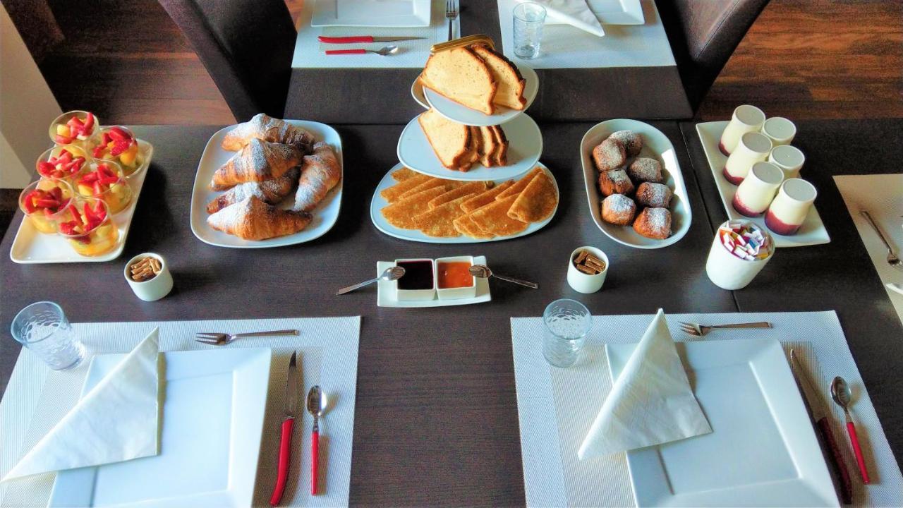 Domaine De L'Olifant Bed & Breakfast Champanges Eksteriør bilde