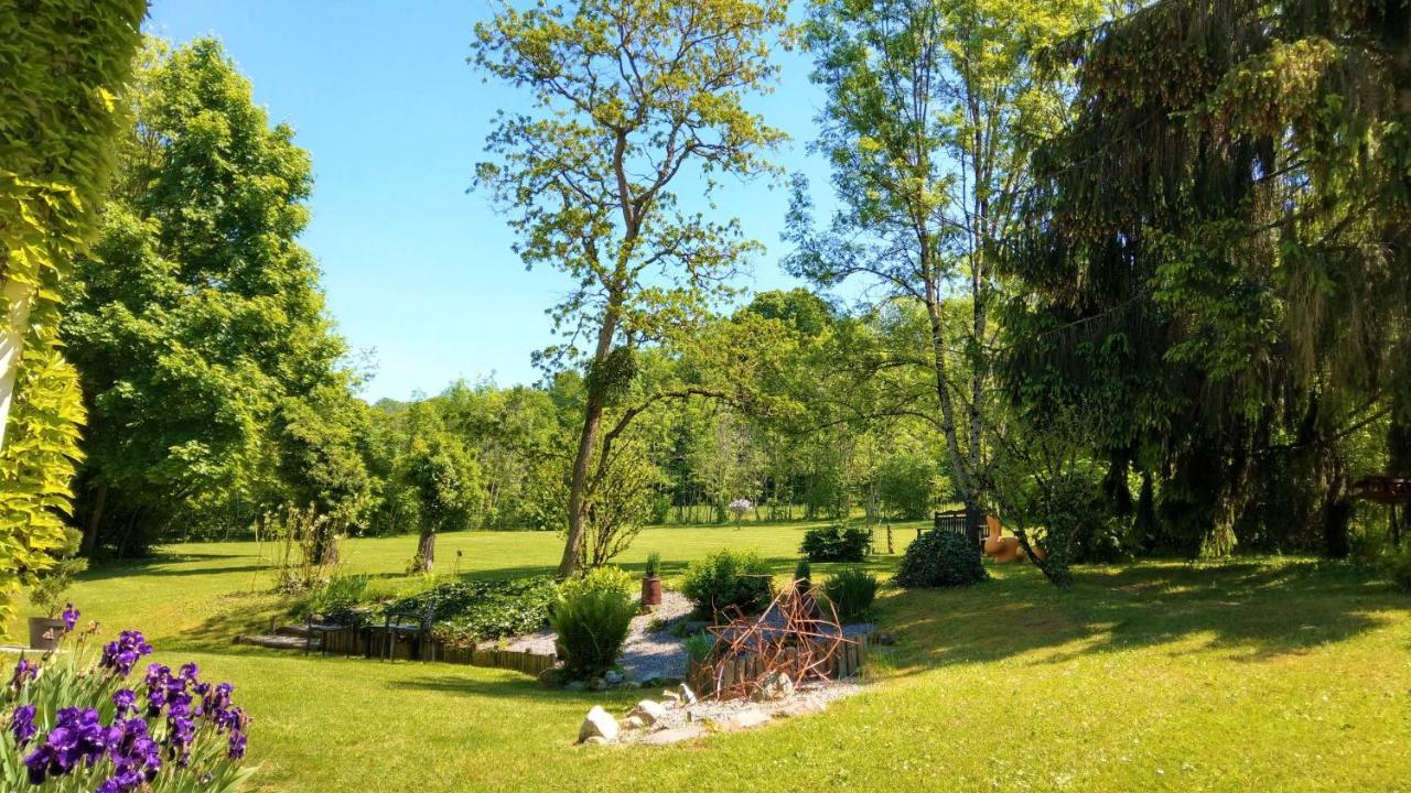 Domaine De L'Olifant Bed & Breakfast Champanges Eksteriør bilde