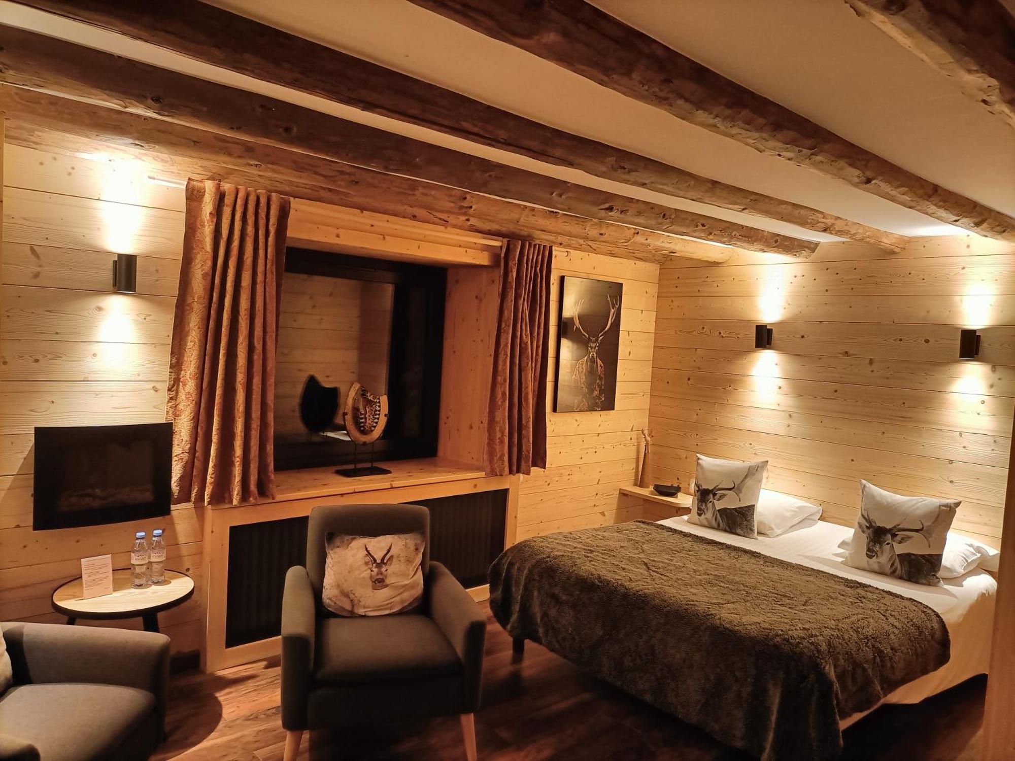 Domaine De L'Olifant Bed & Breakfast Champanges Eksteriør bilde
