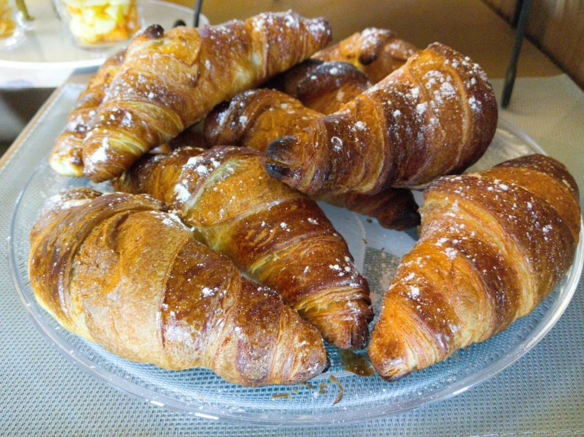 Domaine De L'Olifant Bed & Breakfast Champanges Eksteriør bilde