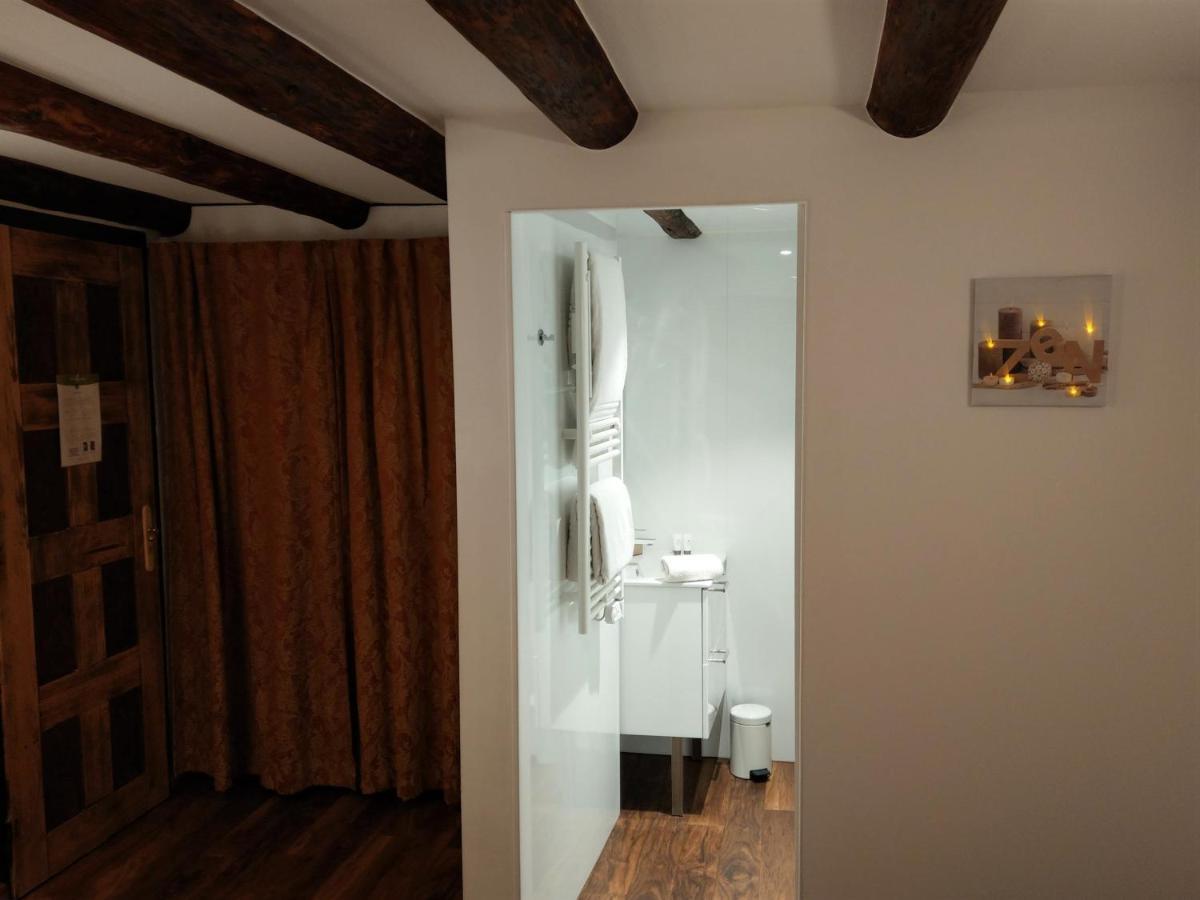 Domaine De L'Olifant Bed & Breakfast Champanges Eksteriør bilde